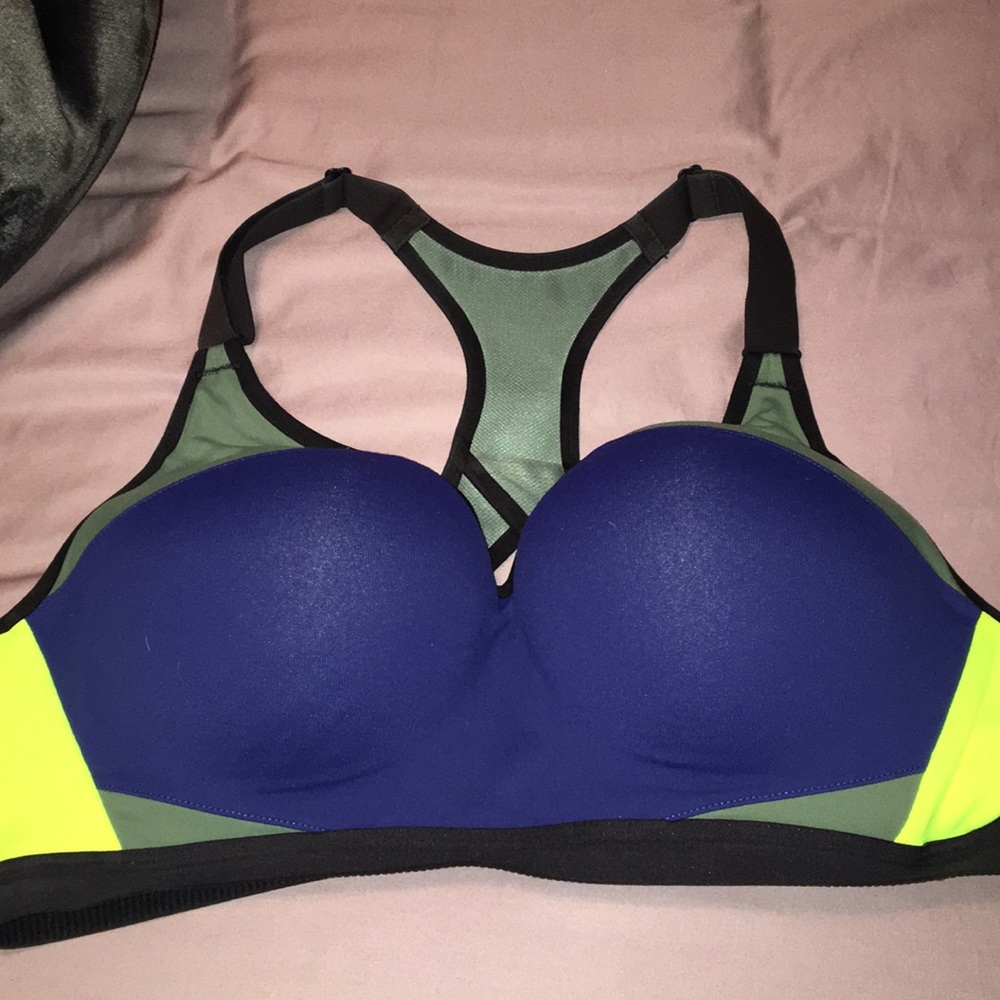 VS Sports Bra