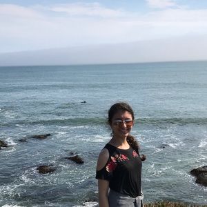 Meet your Posher, Kiana