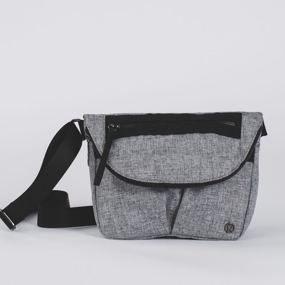 lululemon athletica Handbags - 🎁 NWT Lululemon Festival Bag Heathered / Grey
