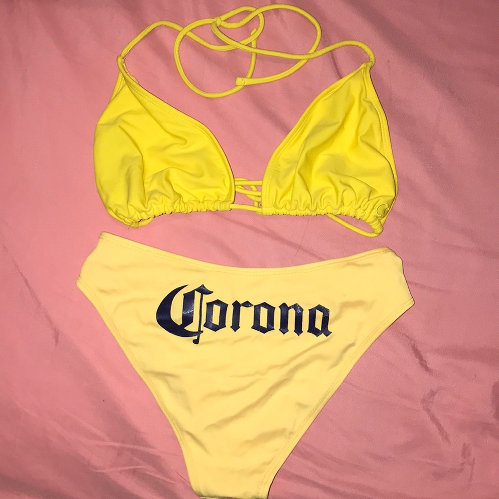 Corona bikini