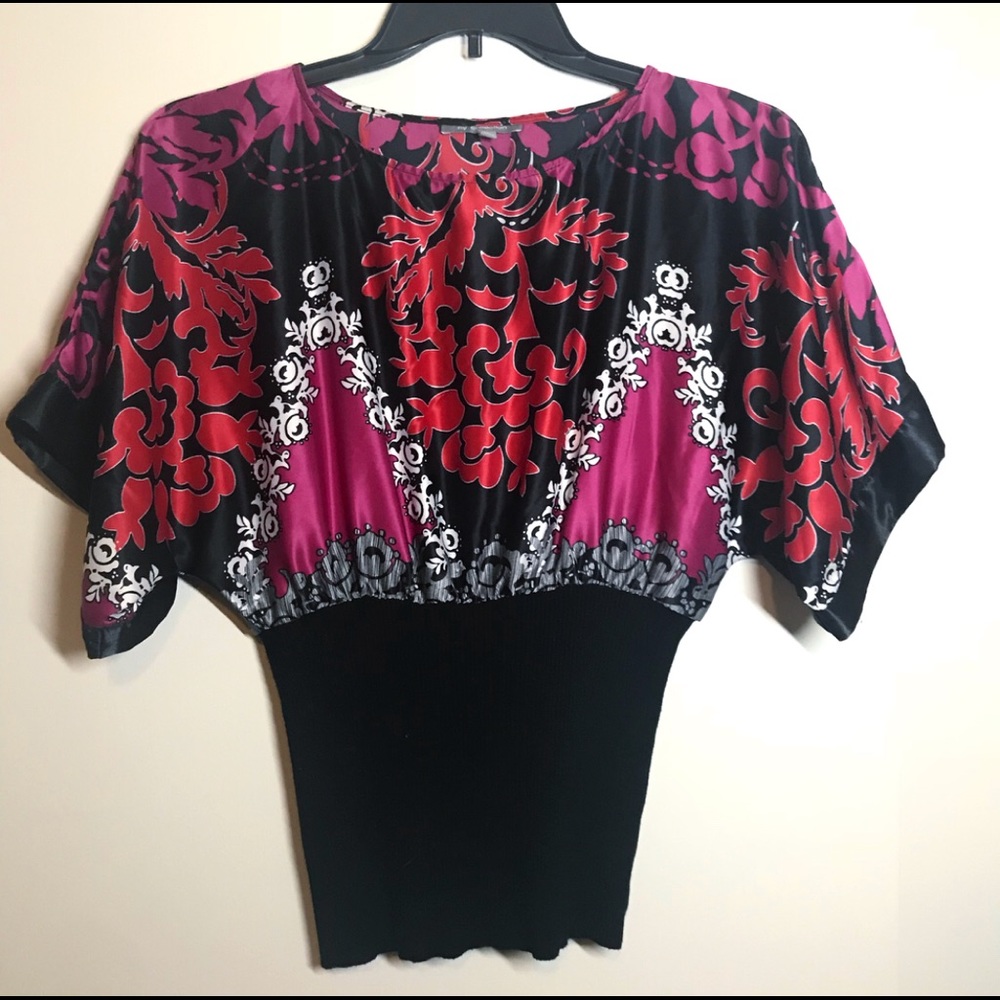 Ladies’ purple and red top w/ subtle Asian  print