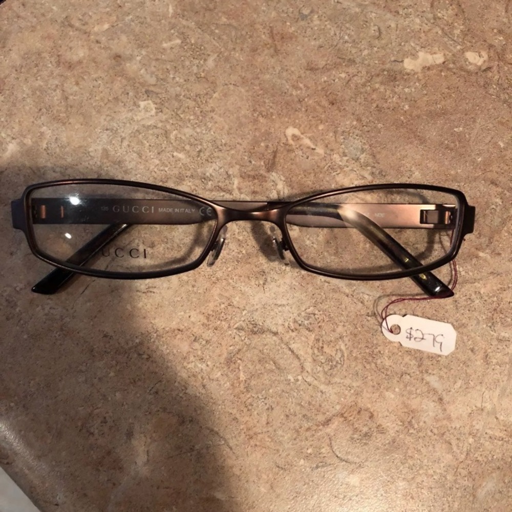 Eye glasses name brand Gucci 100% Authentic