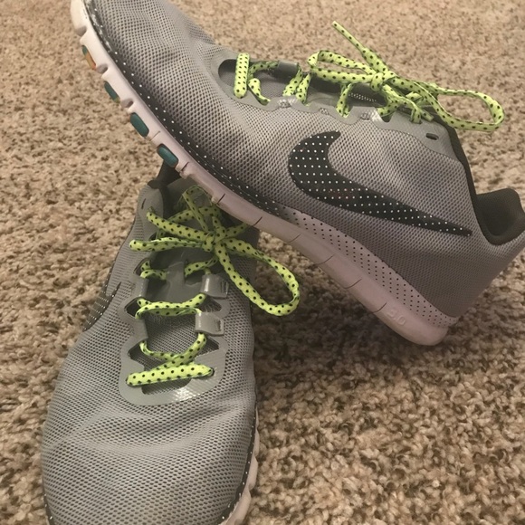 Gently Worn Nike Free Run - Picture 1 of 3