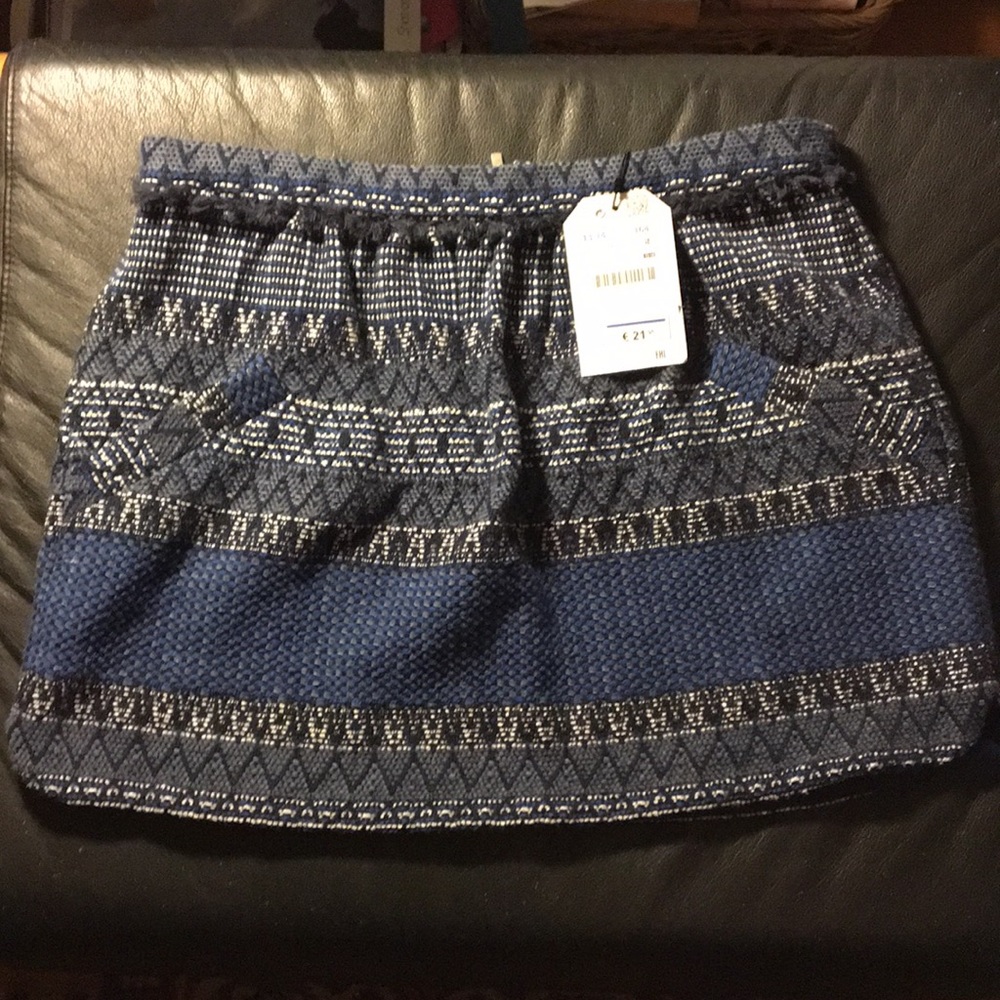 Zara kid’s blue knit skirt