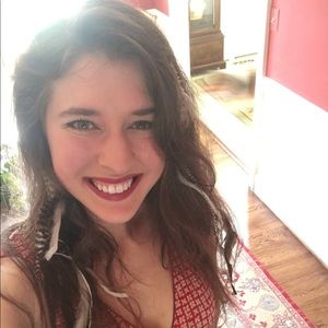 Meet your Posher, Nicole