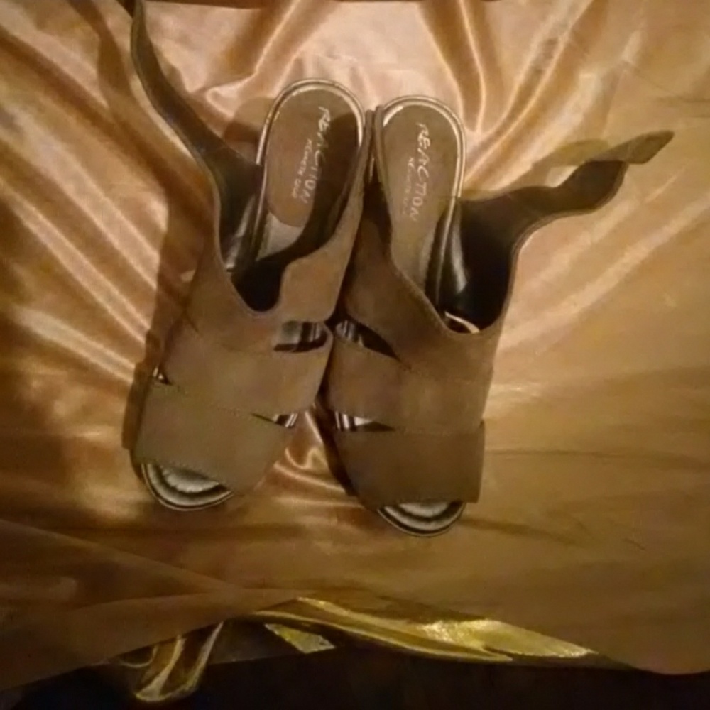 Kenneth Cole Reaction wedges
