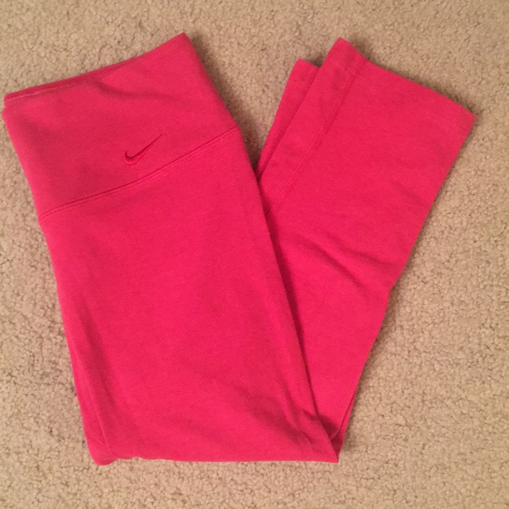 Nike Pink Cropped Leggings
