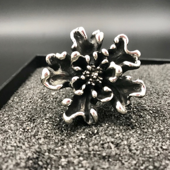 ⛔️SOLD OUT⛔️Statement Ring .925 Sterling Silver - Picture 4 of 8