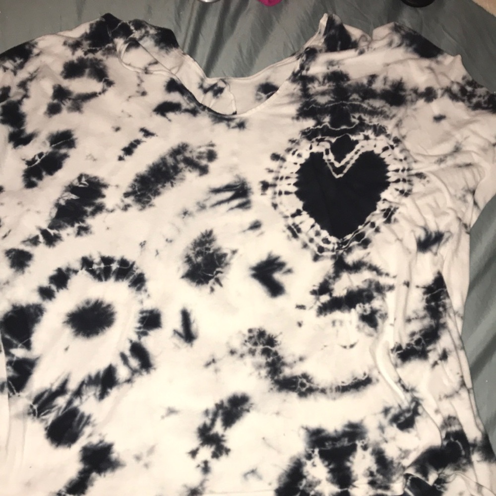 VS off the shoulder t-shirt
