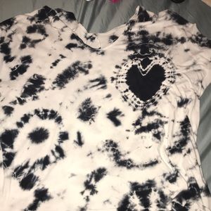 VS off the shoulder t-shirt