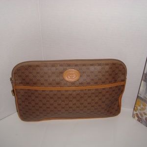 GUCCI Tan Leather Clutch