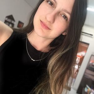 Meet your Posher, Juliana