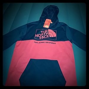 New north face hoodie