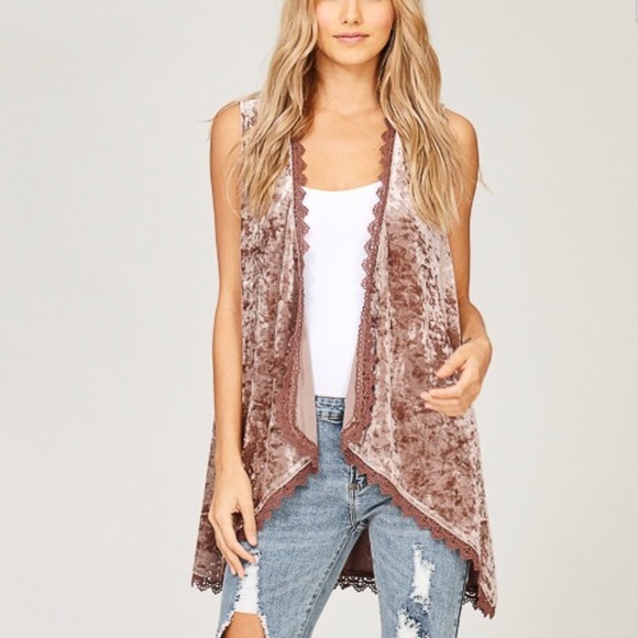 Lace Trimmed Velvet Vest - Picture 4 of 7