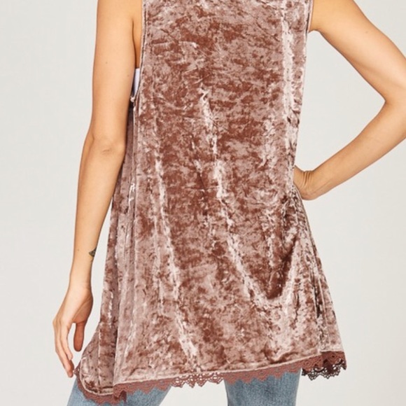 Lace Trimmed Velvet Vest - Picture 5 of 7