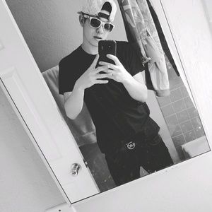 Meet your Posher, Brett