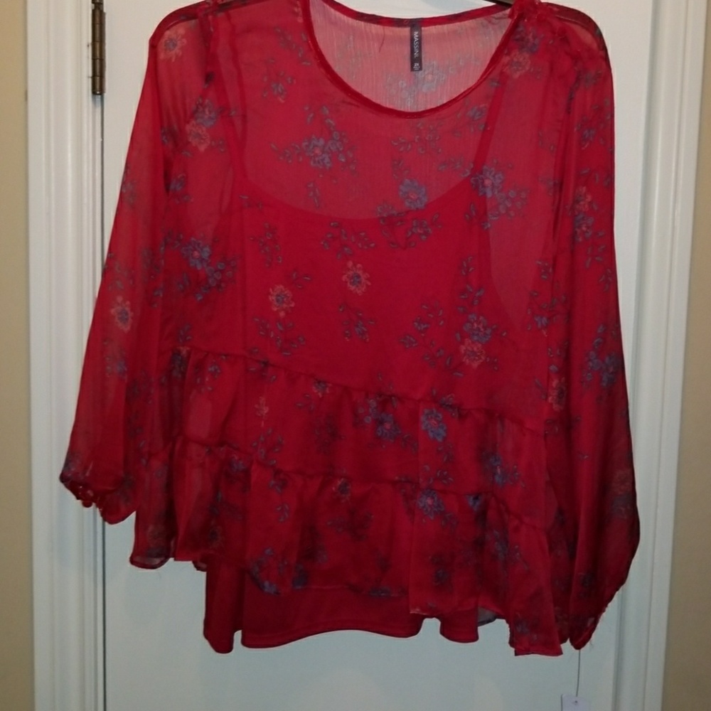 BEAUTIFUL ruffled tunic!