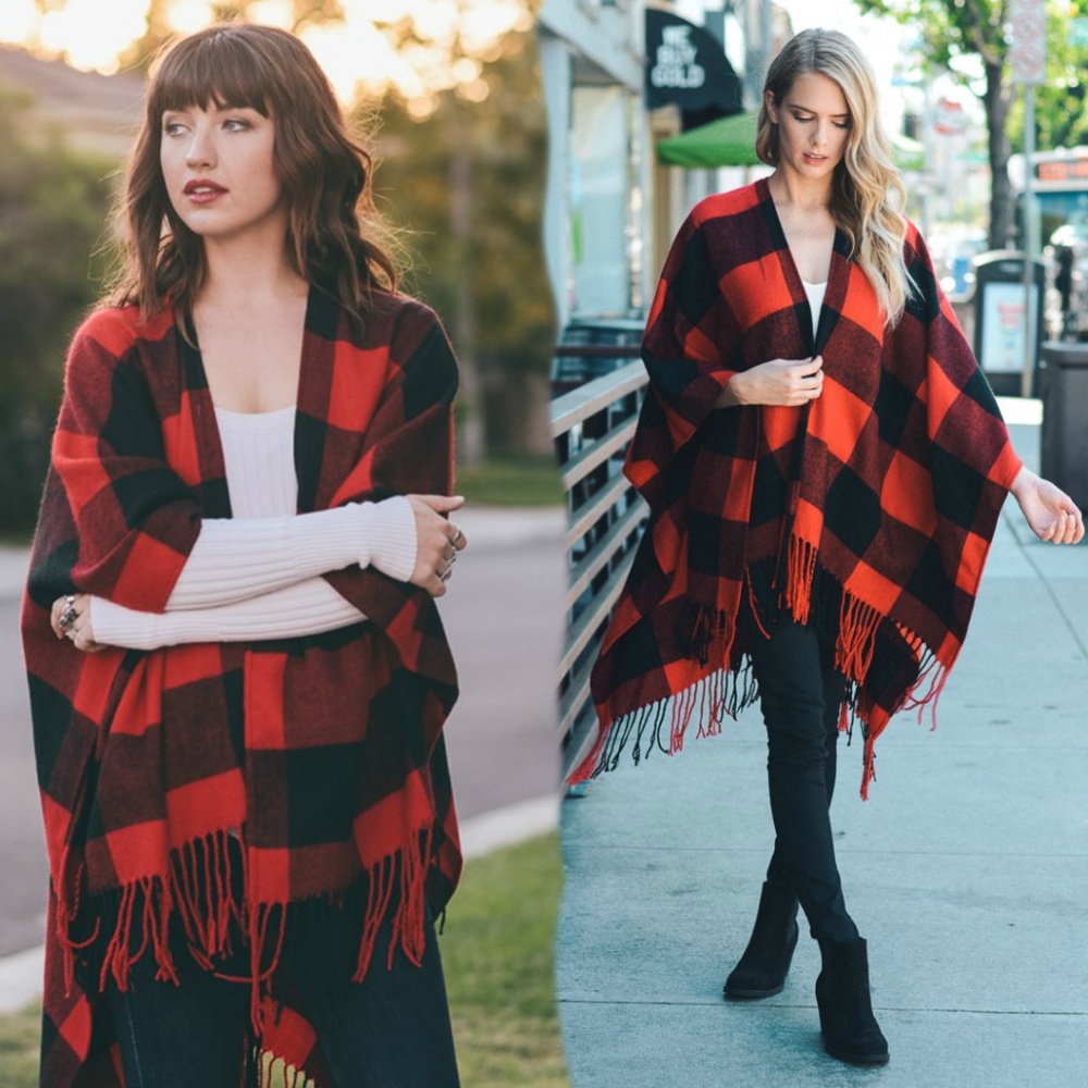 Angie Buffalo Plaid Poncho with fringe - Picture 1 of 2