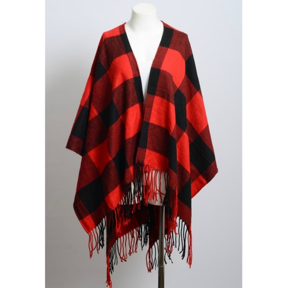 Angie Buffalo Plaid Poncho with fringe - Picture 2 of 2