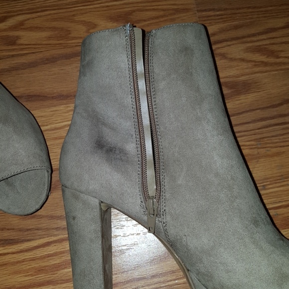 Just Fab peep toe boots w/heels - Picture 4 of 5