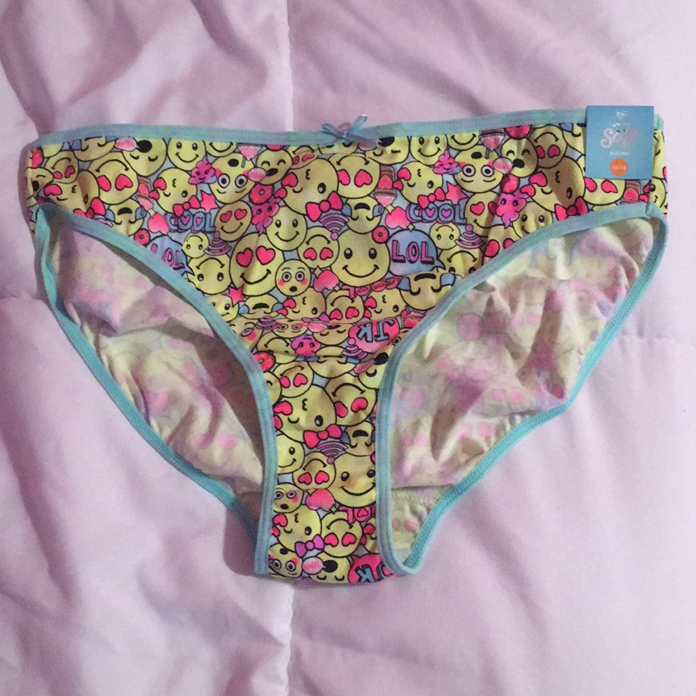 NWT Emoji Underwear