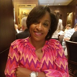 Meet your Posher, Janá