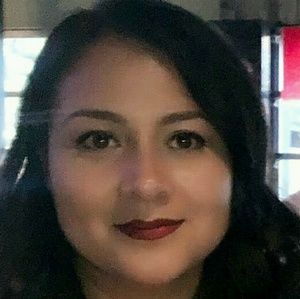 Meet your Posher, Mayra