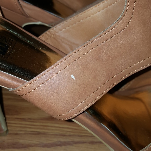 Tan heeled sandals - Picture 4 of 5