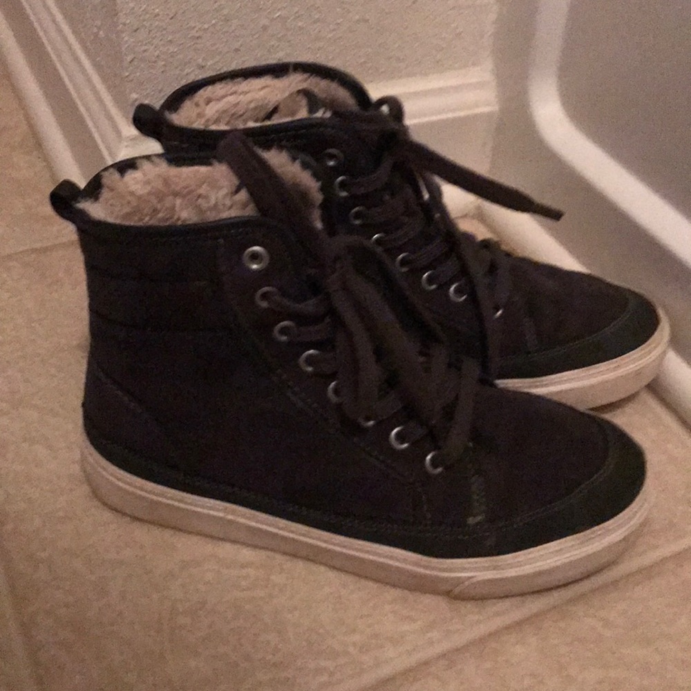Boys high top sneakers