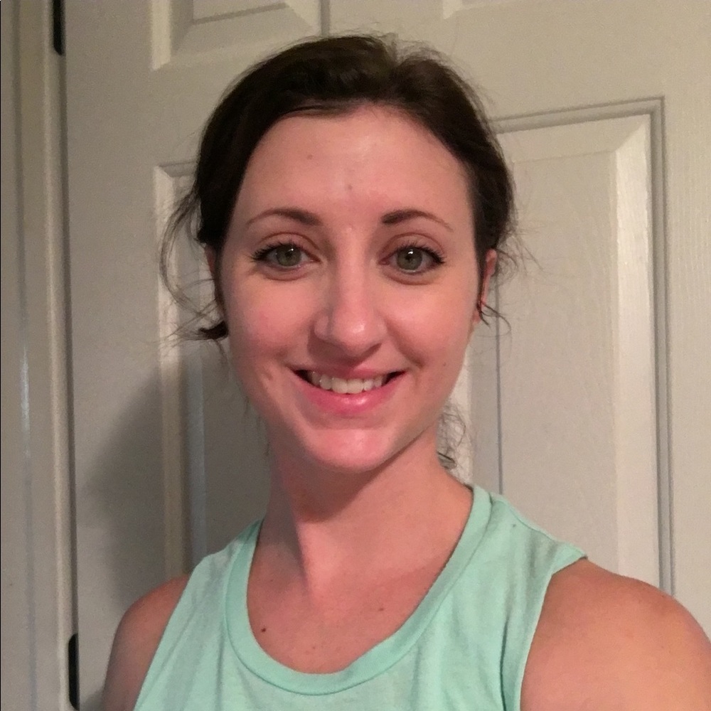 Meet your Posher, Laura