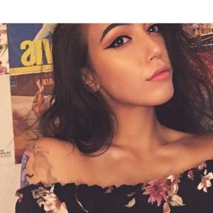 Meet your Posher, Cay