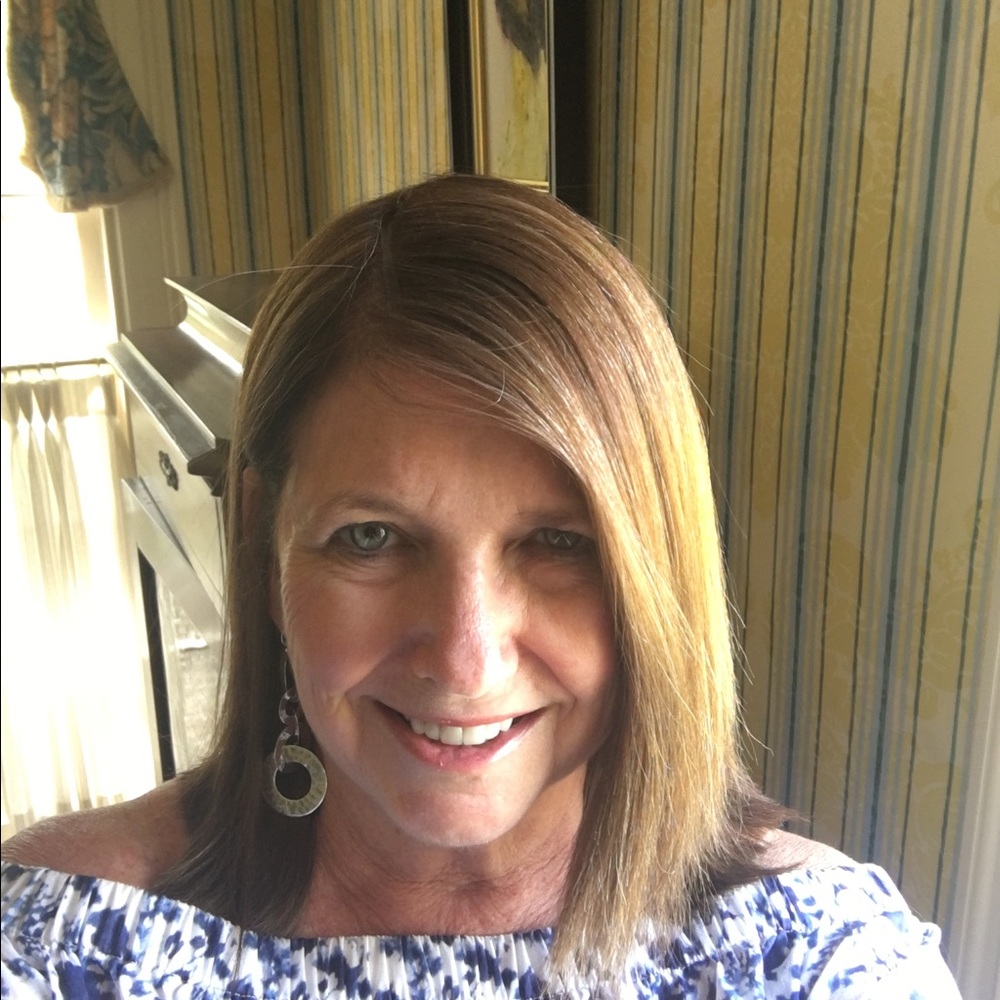 Meet your Posher, Elizabeth