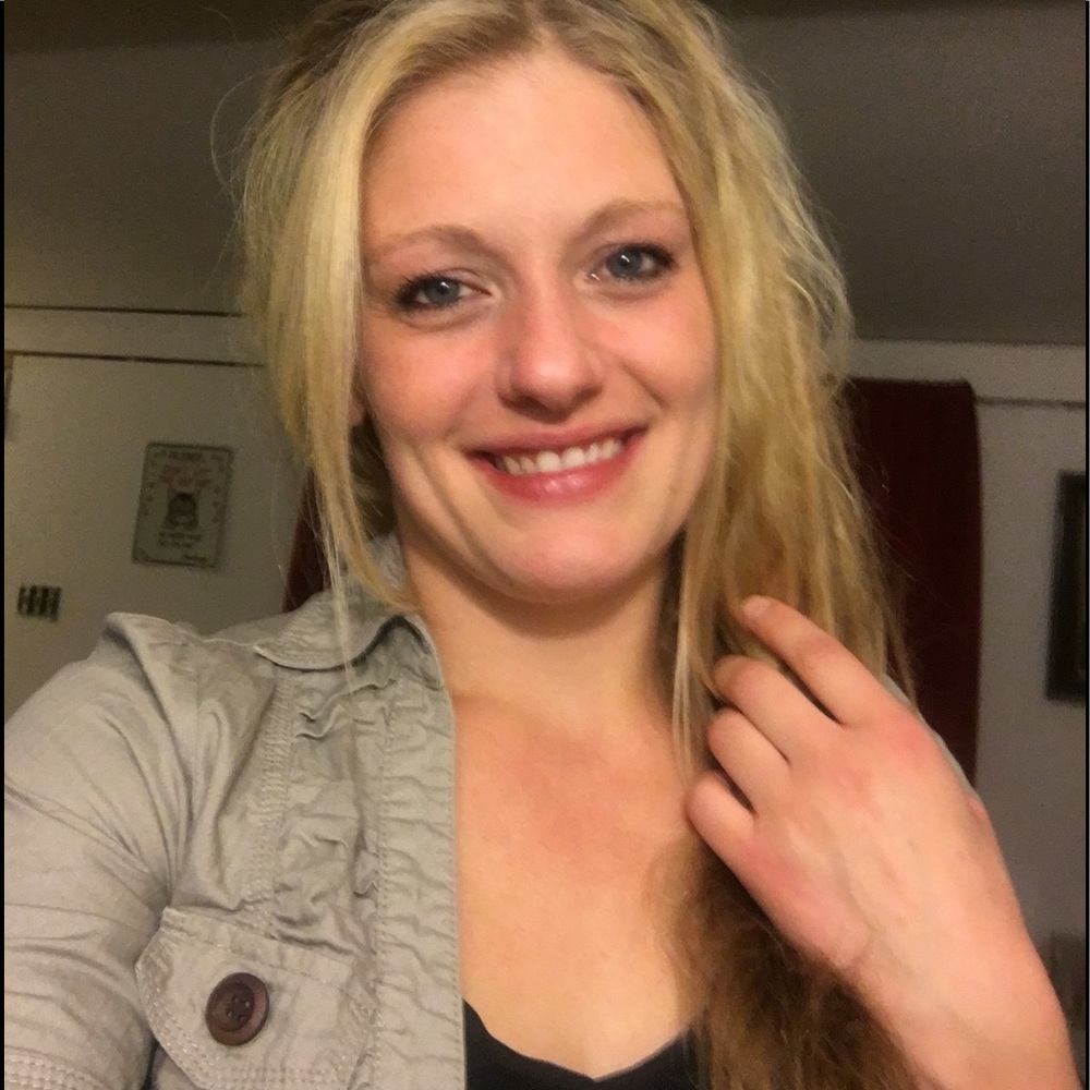 Meet your Posher, Shana