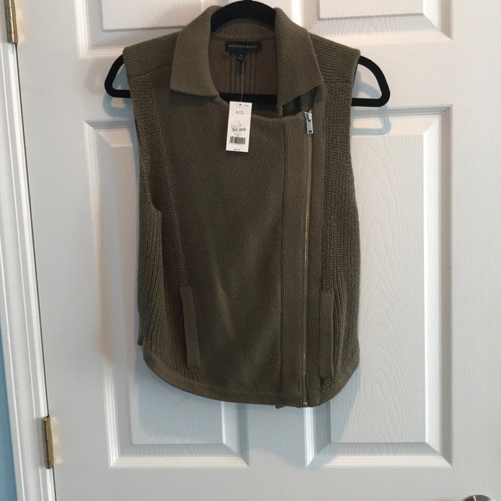 Sweater zip up vest