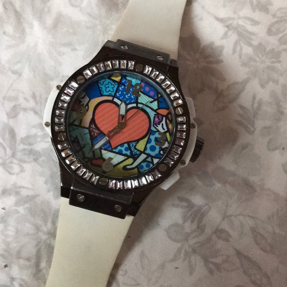 White/Cream casual watch