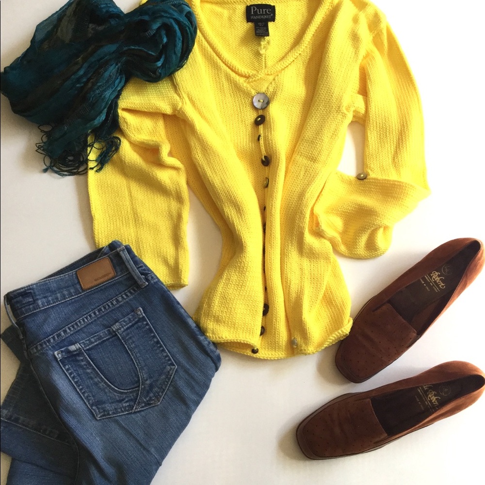 NWT Gorgeous yellow lightweight sweater size S