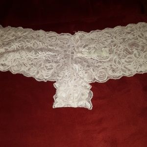 Plus size lace panty