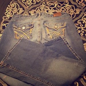 Maurices jeans