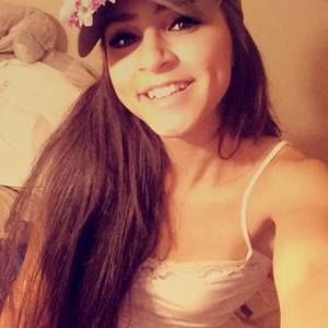 Meet your Posher, Cassandra