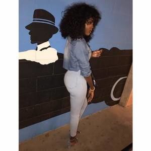 Meet your Posher, Alexis