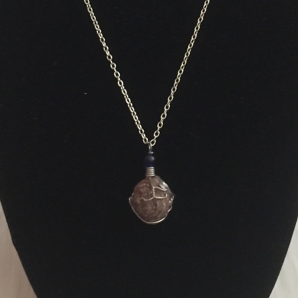 💞Wire Wrapped Geode Necklace💞 - Picture 4 of 5