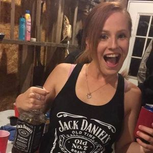 Meet your Posher, Kayla