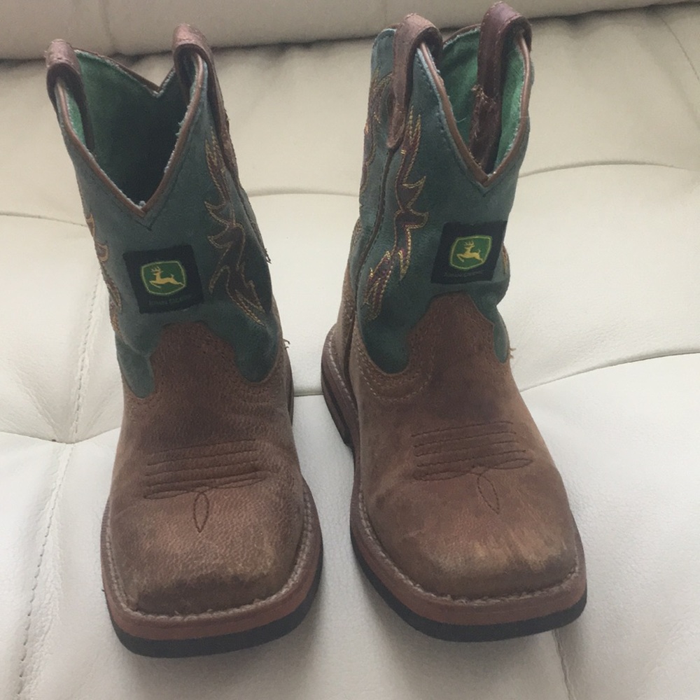 John Deer infant boots