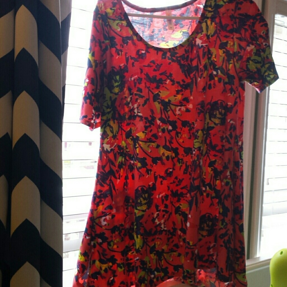Lularoe perfect tee