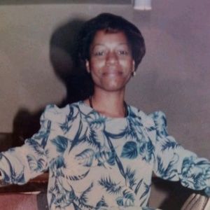 Meet your Posher, Delores