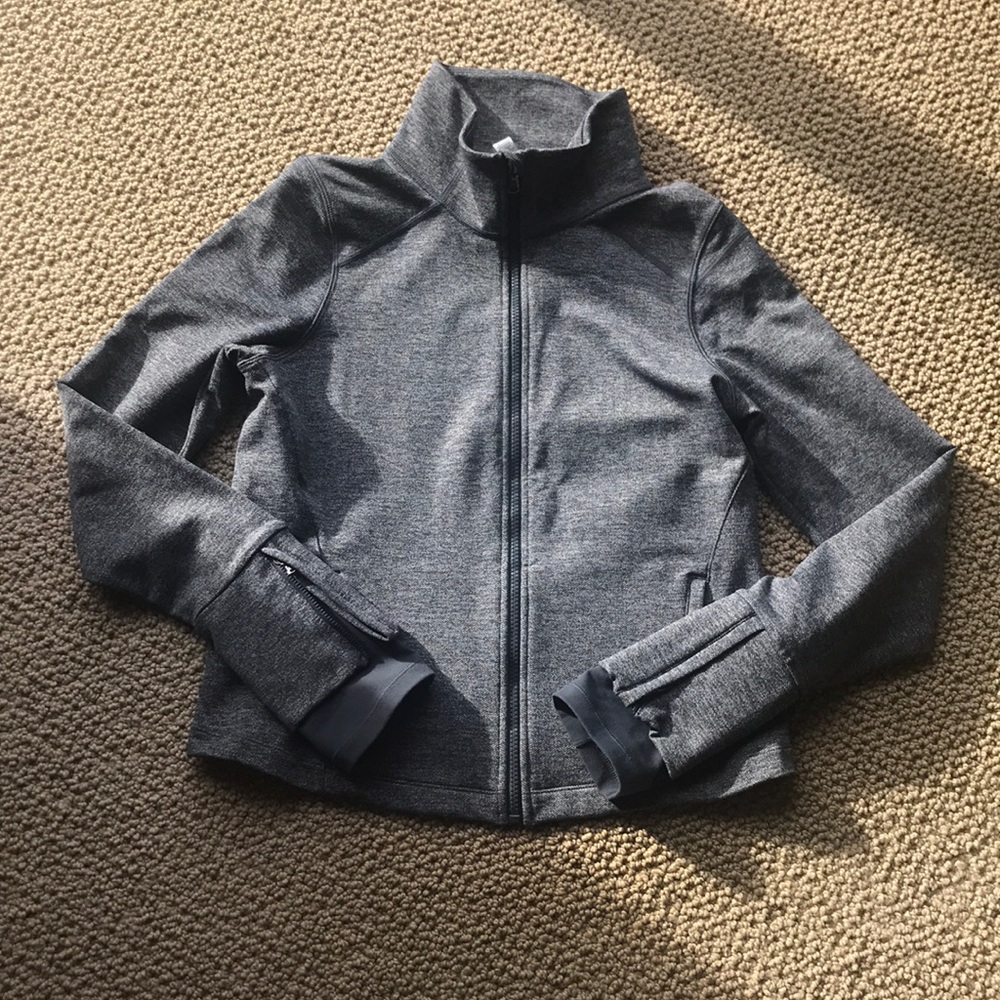 Under Armour DryFit Zip Up Jacket • Worn Once!