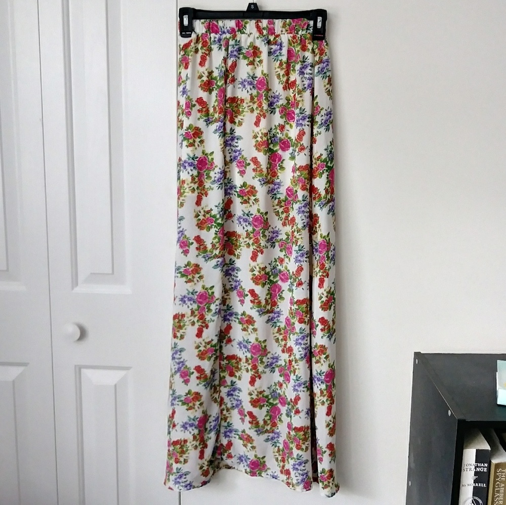 Floral maxi skirt with slip & side slit LA hearts