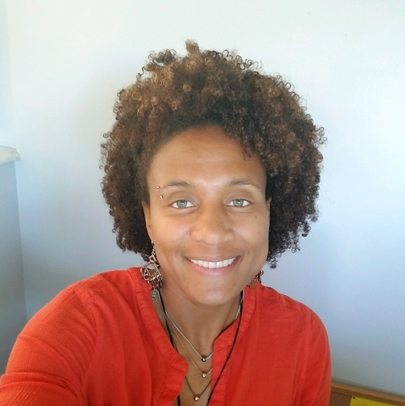 Meet your Posher, Lana - Picture 1 of 1