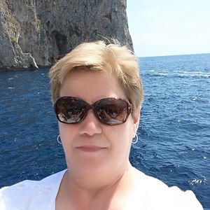 Meet your Posher, Vikki