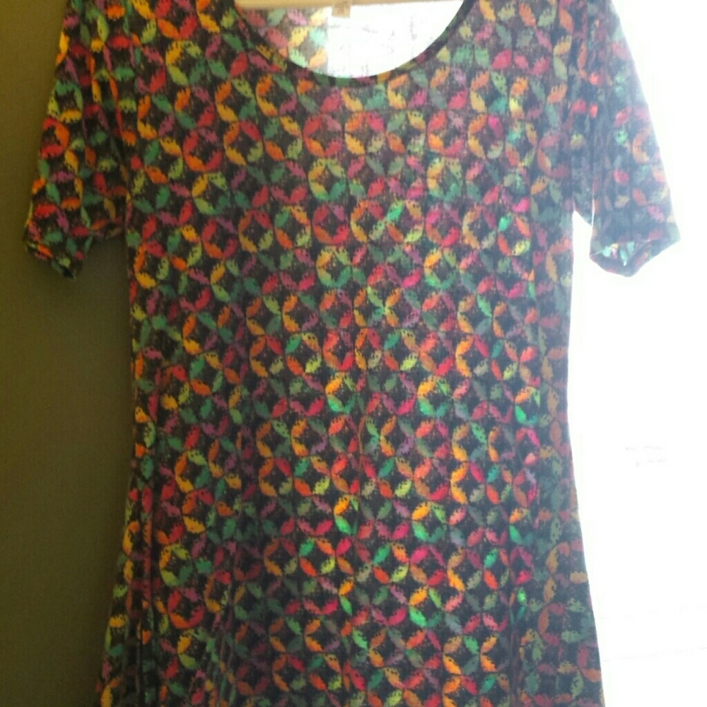 Lularoe perfect tee